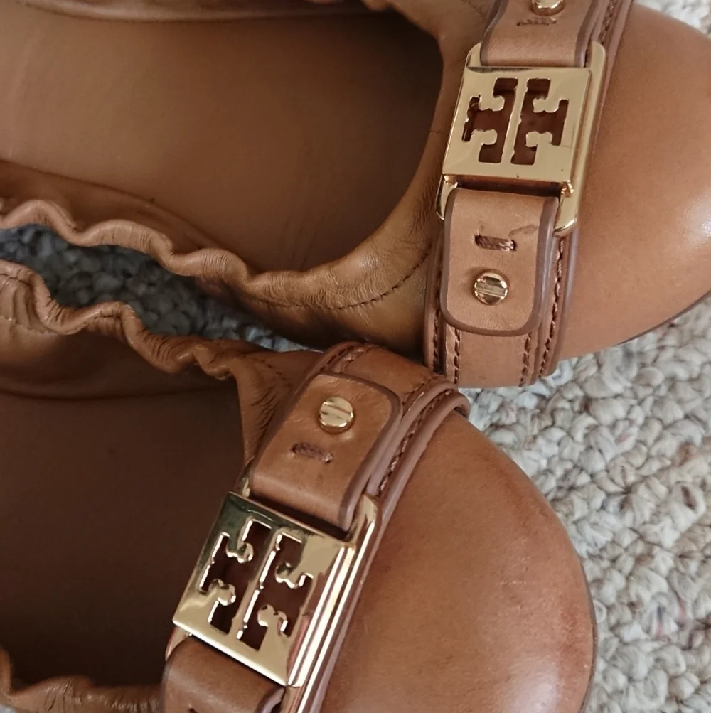 Tory Burch Ambrose Brown Leather Ballet Flats with Gold Logo size 7.5